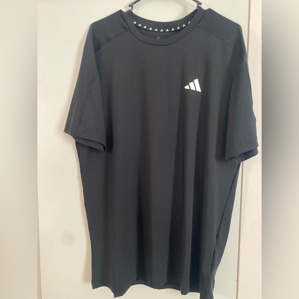 Adidas Men's Regular Fit Lightweight Active Tee - Moisture Wicking